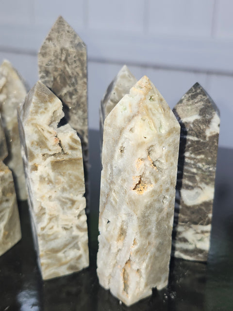 Sphalerite tower! 2 to 3 ounces, 2.9 to 3.8 inches