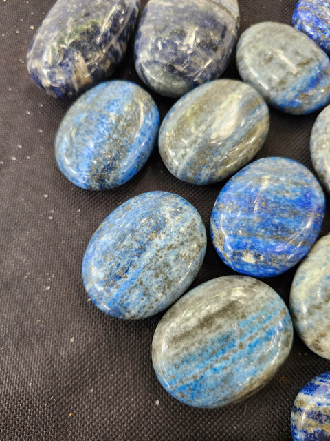 1.75 inch, 1.5 ounce Lapis lazuli palm stone