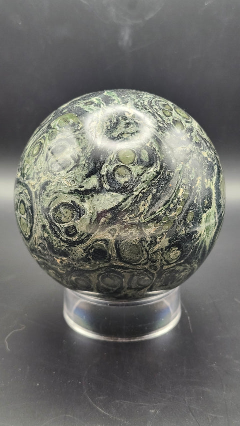 Kambaba jasper sphere. 74.6mm, 2.93 inches, 1.5 pounds.