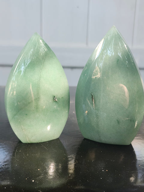 Green aventurine tear tower! 3.1 inches, 4.8 ounces!