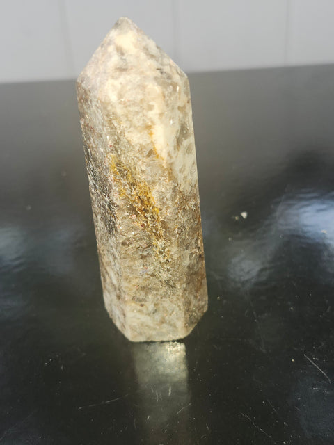 Ghost crystal tower with silver flash!! 3.6 ounces, 3.4 inches