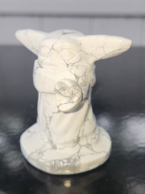 Howlite yoda! 3.9 ounces, 2.3 inches