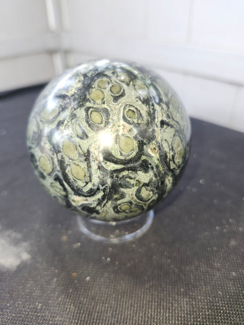 1.7 pound, 77.2mm, 3.03 inch kambaba jasper sphere