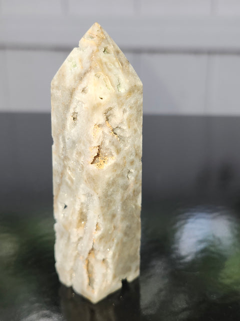 Sphalerite tower! 2 to 3 ounces, 2.9 to 3.8 inches