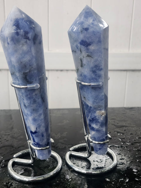 Sodalite scepter! Uv reactive! 7.7 ounces, 6.5 inches tall!