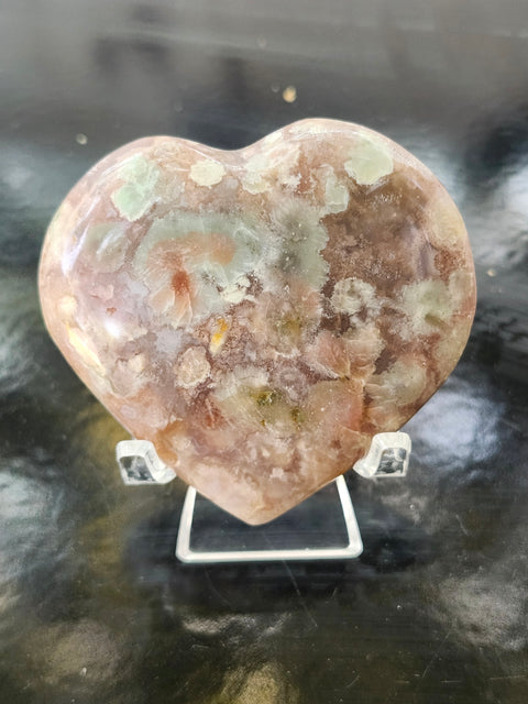 Flower agate heart! 3.5 ounces, 2.5 inches tall,2.3 inches wide