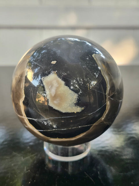 Volcanic agate sphere! Uv reactive 14.6 ounces, 68mm,2.68 inches