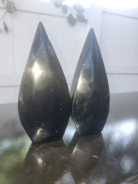 Black obsidian tear tower! 7 ounces 5.1 inches