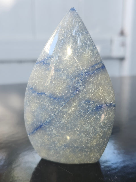 Blue aventurine tear tower! 3.1 inch, 4.2 ounces