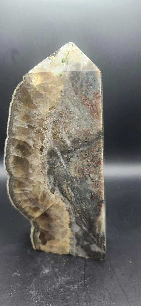 Druzy agate free form tower! 1.1 pounds, 5.45 inches