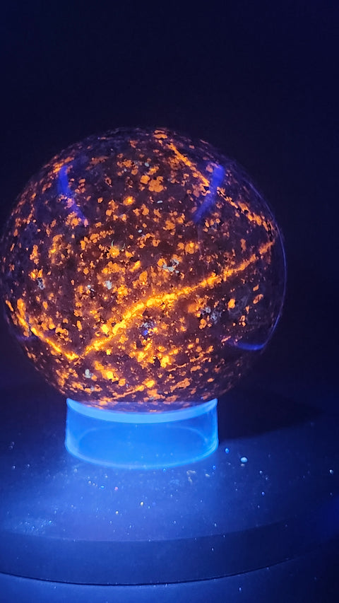Flame stone sphere yooperlite 82.5mm, 3.24 inches 1.10 pounds!!