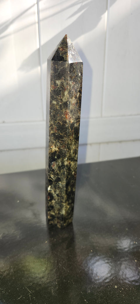 Large afrvedsonite tower! 7.5 inches, 13 ounces