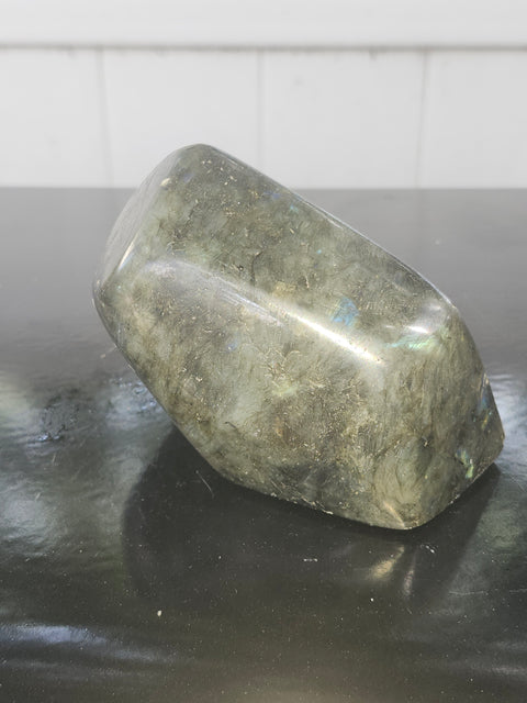 Labradorite free form!! 1.1 pounds, 3.8 inches wide, 2.9 inches tall