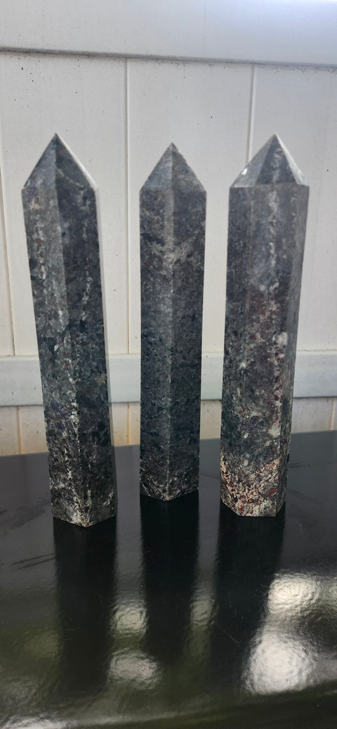 Jumbo flame stone " yooperlite" tower! 10.5 inches, 2.7 pounds