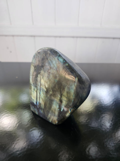 Labradorite free form! 3.89 inches tall, 3.32 inch wide, 1.3 pound
