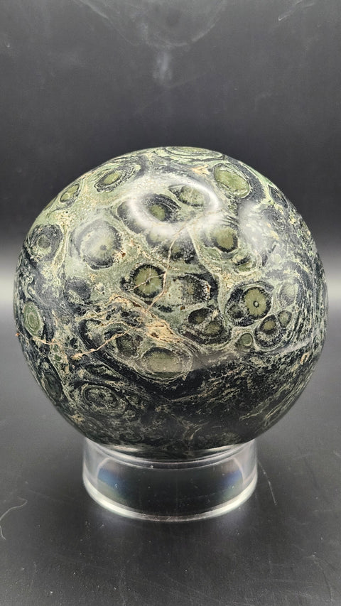 Kambaba jasper sphere. 74.6mm, 2.93 inches, 1.5 pounds.