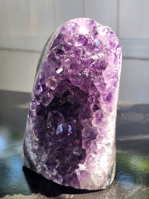 Amethyst cut base free form! 1.14 pounds, 4.5 inches tall, 3 wide