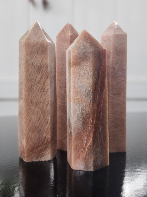 Peach moonstone tower! 3.1 inches, 2 to 3 ounces