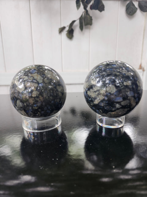 Llanite que sera sphere! 11 ounces, 60.5mm, 2.38 inches