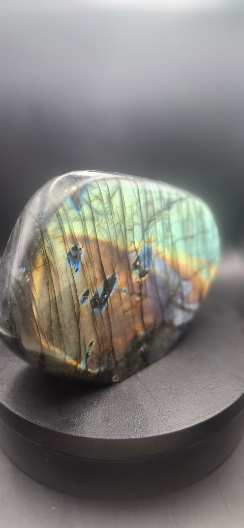 Labradorite free form! 1.11 pounds, 4.7 inches wide by 3.5 tall