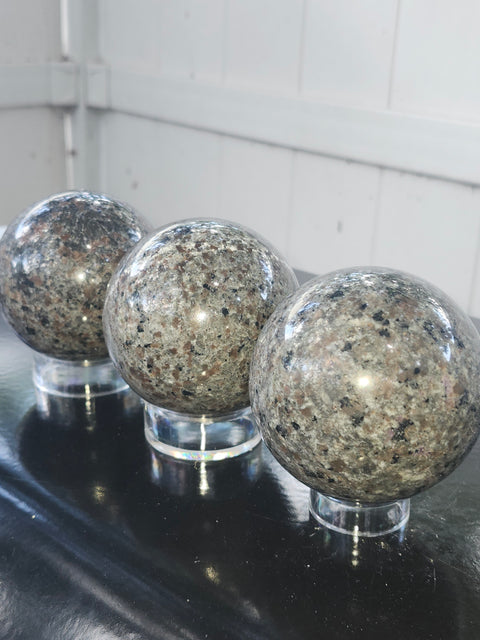 Flame stone sphere "yooperlite" 1 pound, 69.6mm, 2.74 inches