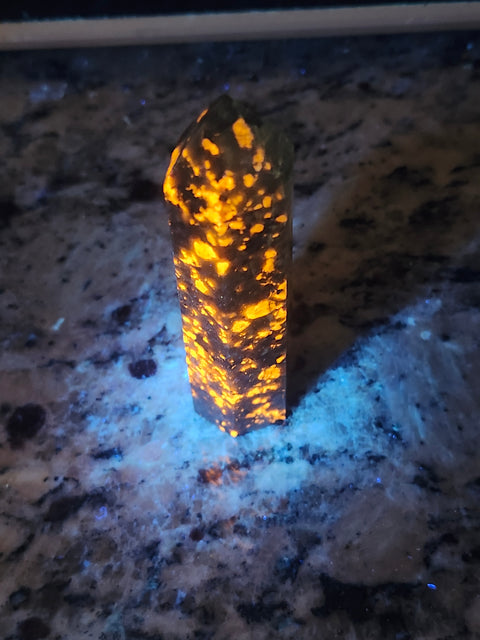 Flame stone tower! 3.2 ounces, 4 inchs tall