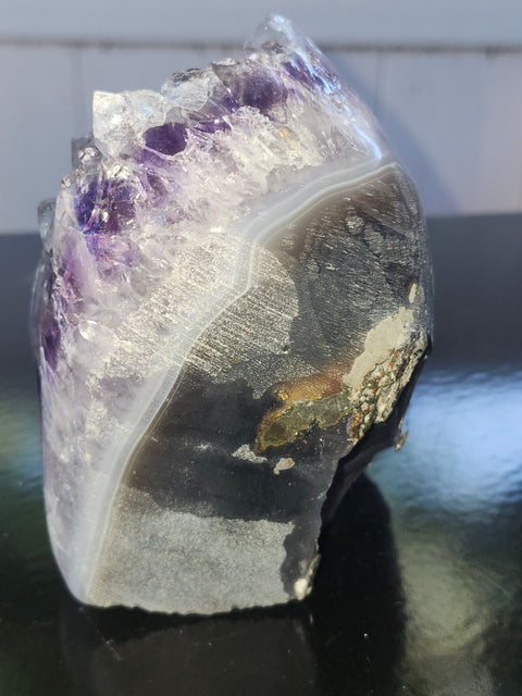 Amethyst cut base free form! 1.14 pounds, 4.1 inches tall, 3.3 wide
