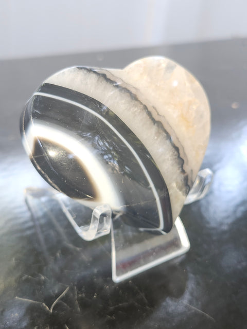 Agate heart! 4 ounces, 63.7mm, 2.51 inches