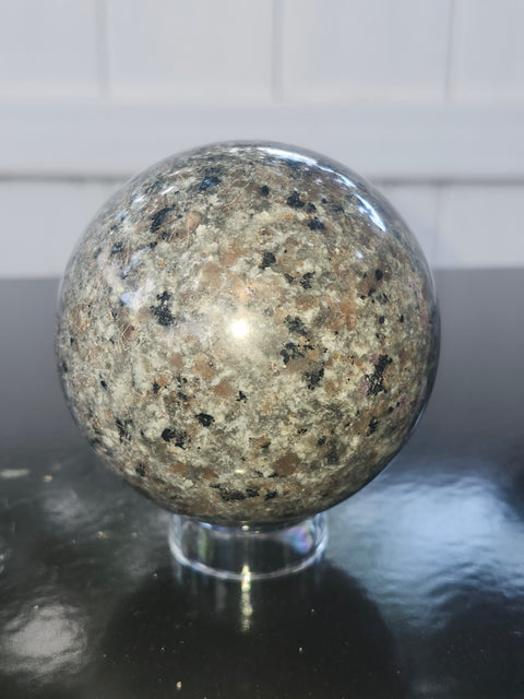 Flame stone sphere "yooperlite" 1 pound, 69.6mm, 2.74 inches
