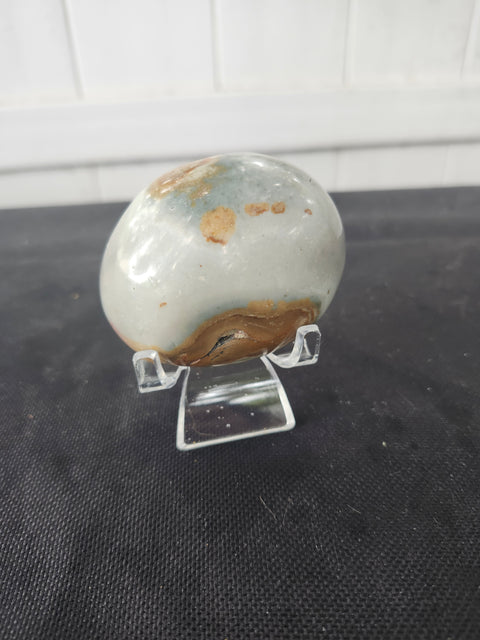 Polychrome jasper palm stone 5 ounces, 2.75 inches