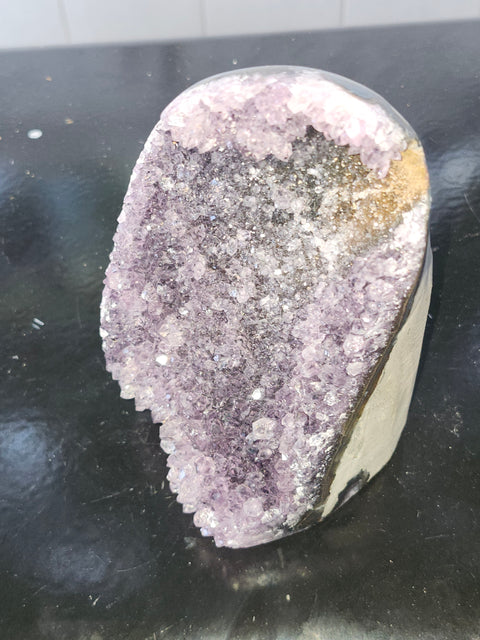 Amethyst cut base free from! 2.2 pounds, 4.8 inches tall, 3.3 inches wide