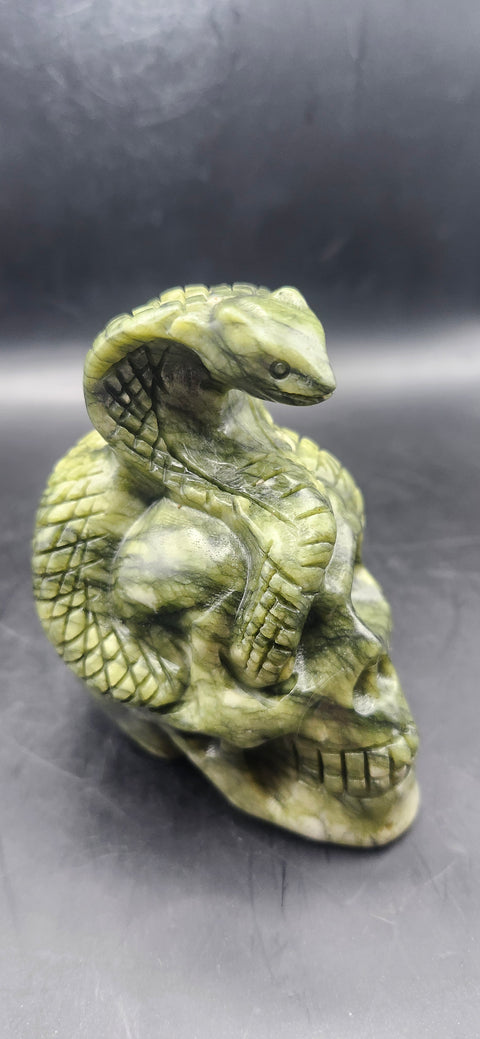 Serpentine skull& king Cobra! 3 inchs tall 2.8 long, 10.6 ounces