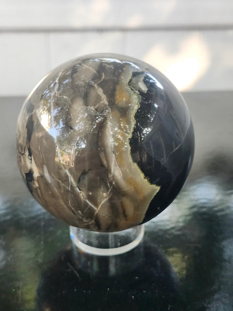 Volcanic agate sphere! Uv reactive 14.6 ounces, 68mm,2.68 inches