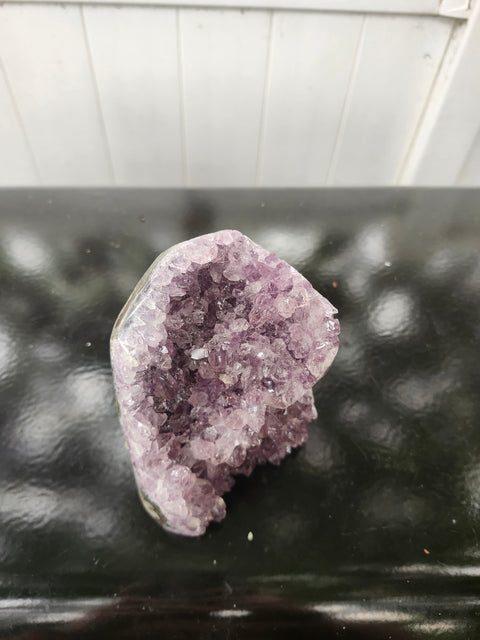 Amethyst cut base free form! 2.4 pounds, 4.5 inches tall, 3.3 inches wide
