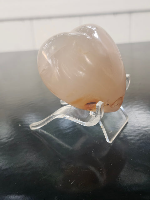 Flower agate heart! 5 ounces, 2.4 inches wide, 2.2 tall
