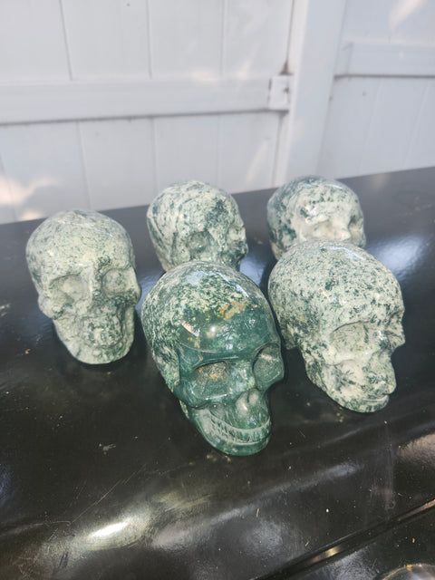Moss agate skull! 15 ounces, 3.4 inches long, 3.1 tall, 2.1 wide