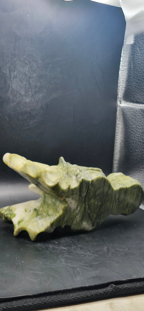 Serpentine dragon skull! 1.12 pounds, 4.5 inch head, 6.5 nose to horn