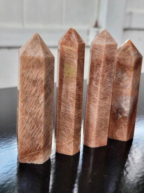 Peach moonstone tower! 3.1 inches, 2 to 3 ounces
