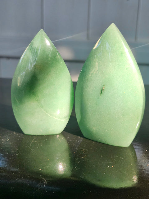 Green aventurine tear tower! 3.1 inches, 4.8 ounces!