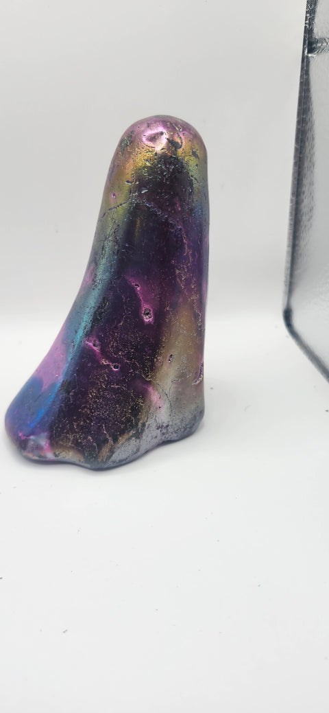 Aura Quartz tower uv reactive! 12 ounces 5 inches tall