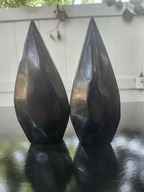 Black obsidian tear tower! 7 ounces 5.1 inches