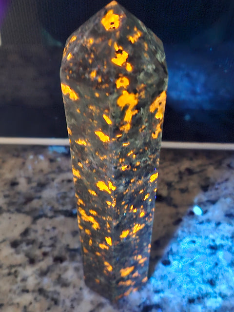 Mega flame stone tower! 9.5 inches, 2.5 pounds!