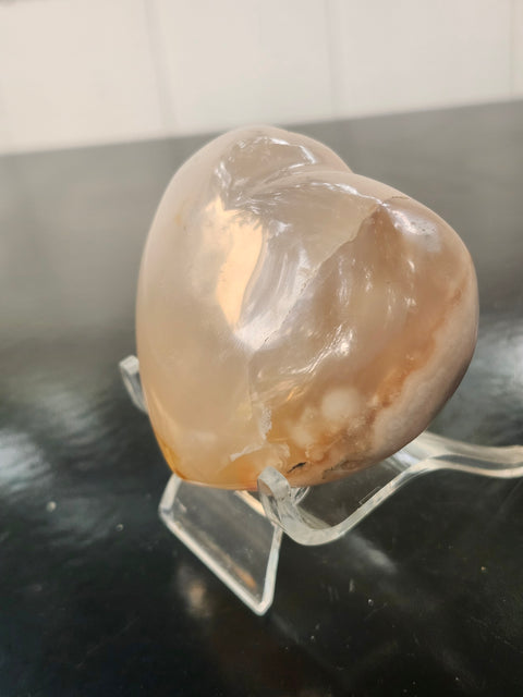 Flower agate heart! 5 ounces, 2.4 inches wide, 2.2 tall