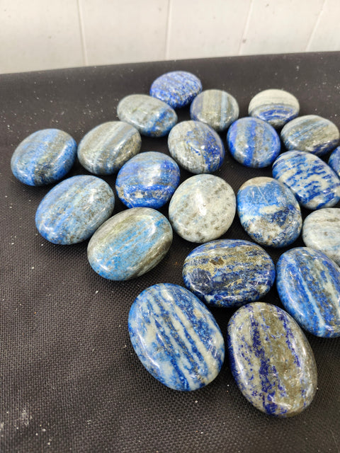 1.75 inch, 1.5 ounce Lapis lazuli palm stone