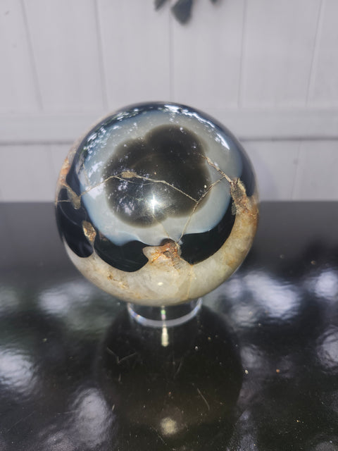 3.1 pound,97.7 mm, 3.84 inch druzy agate sphere