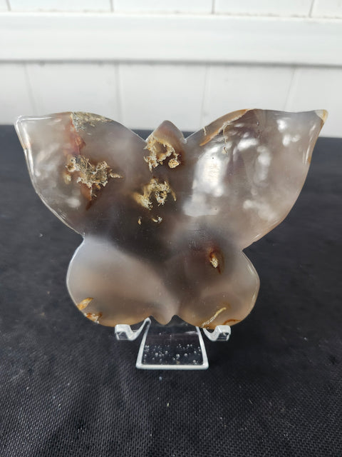 Agate butterfly 9 ounces, 4.5 inches wide, 3.5 inches tall