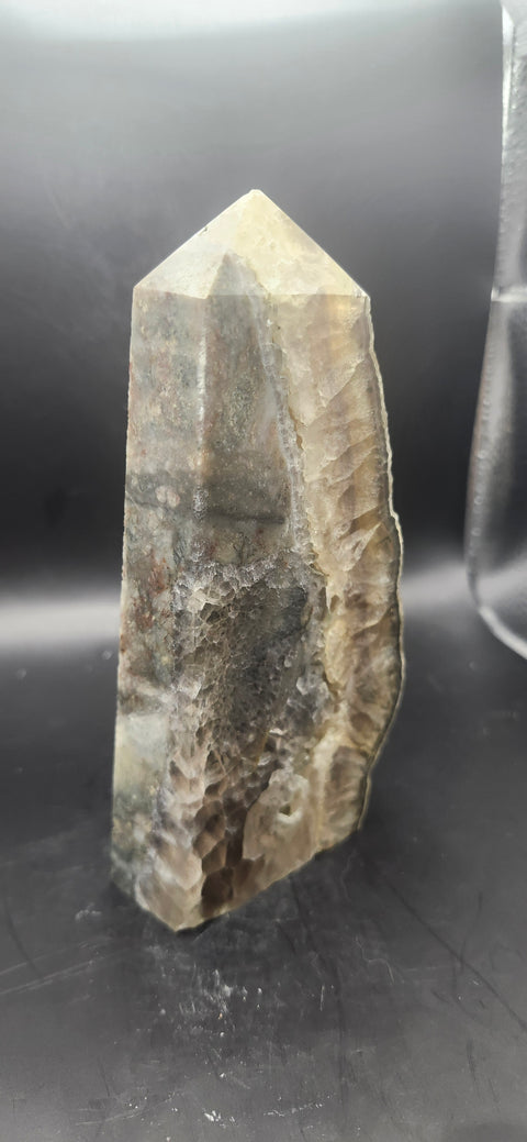 Druzy agate free form tower! 1.1 pounds, 5.45 inches