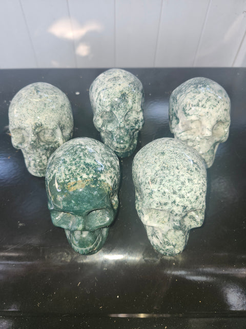 Moss agate skull! 15 ounces, 3.4 inches long, 3.1 tall, 2.1 wide