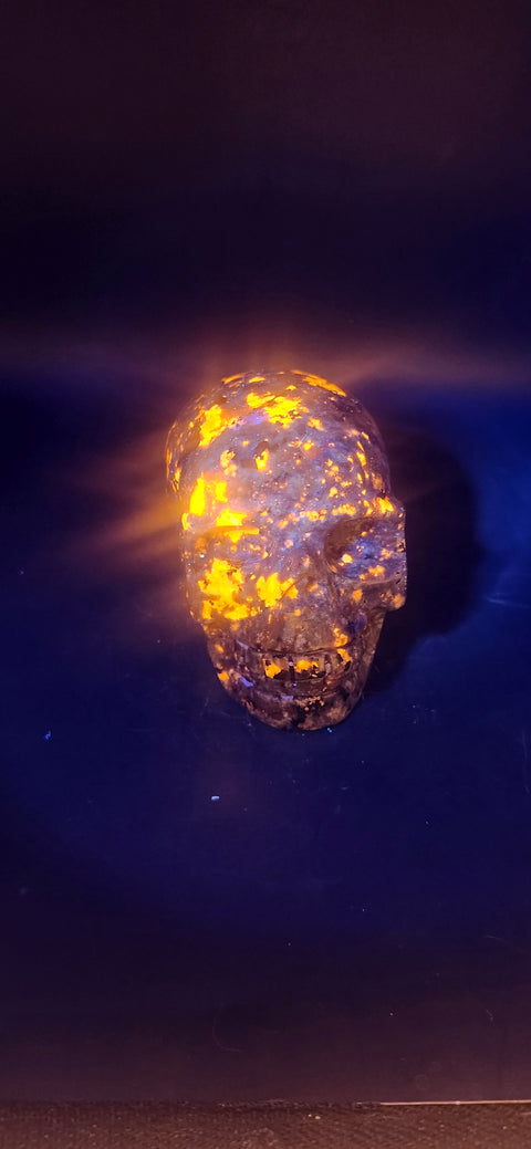 Flame stone "yooperlite" skull!! 3 inches tall, 3 long, 15 ounces