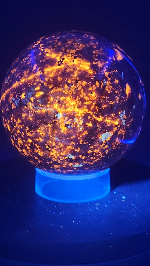Flame stone sphere yooperlite 82.5mm, 3.24 inches 1.10 pounds!!